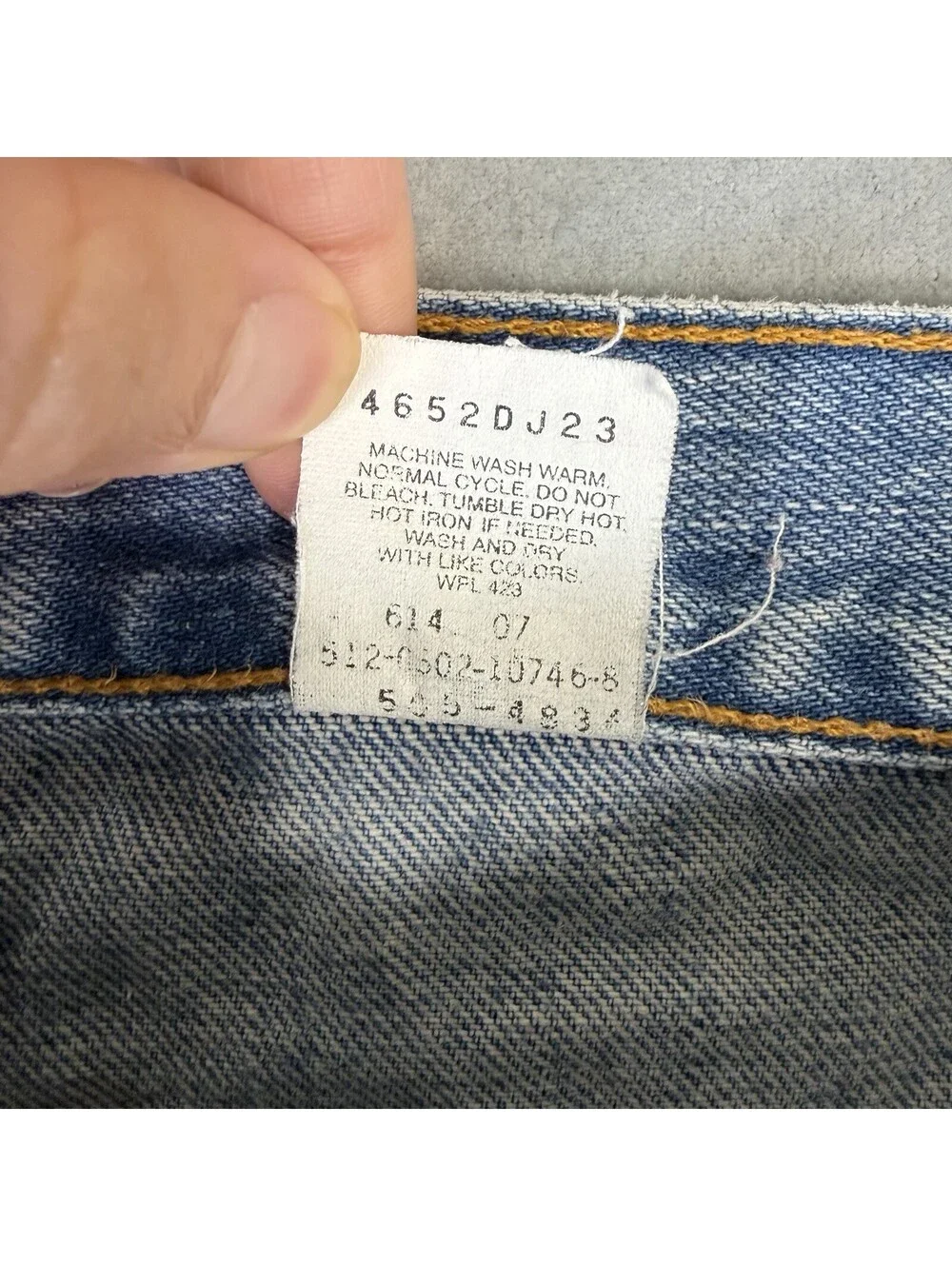 Vintage 90s Levi's 505 Jeans Mens 34x32 Blue Light Wash Regular Fit Straight USA